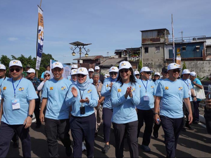 Hari Bakti PU ke-80: Aksi bersih Sungai Ciliwung di Pancoran, Jakarta Selatan