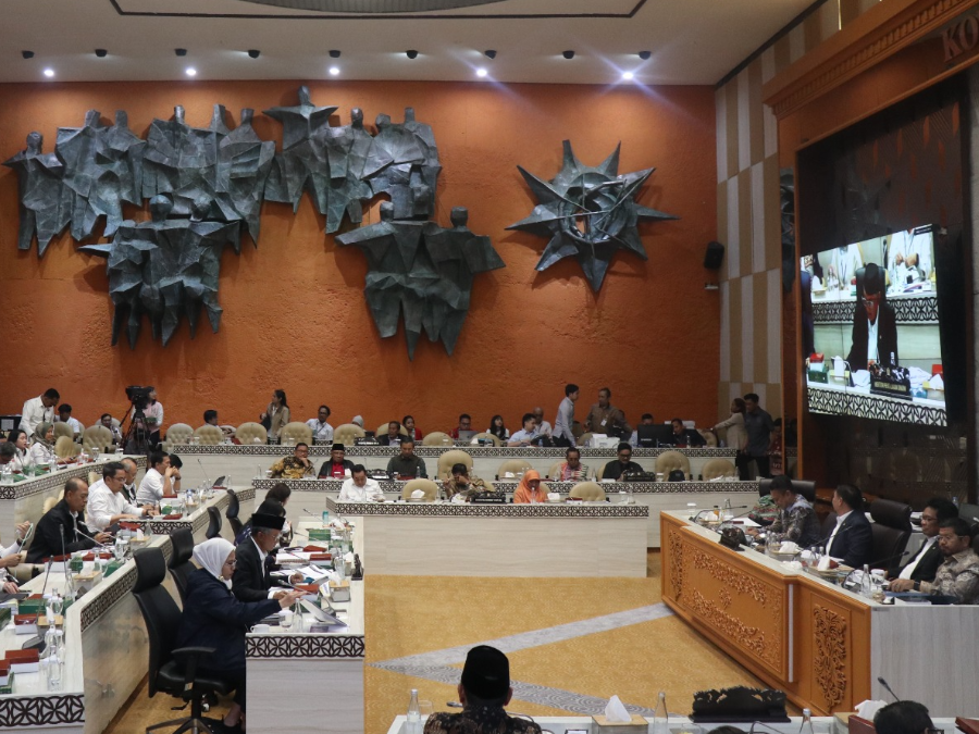 KEMENTERIAN PU KEBUT PEMULIHAN DAN KERAHKAN 1.150 ALAT BERAT JELANG NATARU 2025–2026