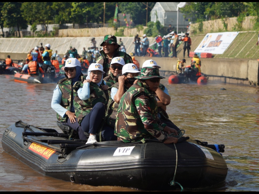Kick-Off Hari Bakti PU ke-80: Menteri Dodi Pimpin Aksi Bersih Ciliwung