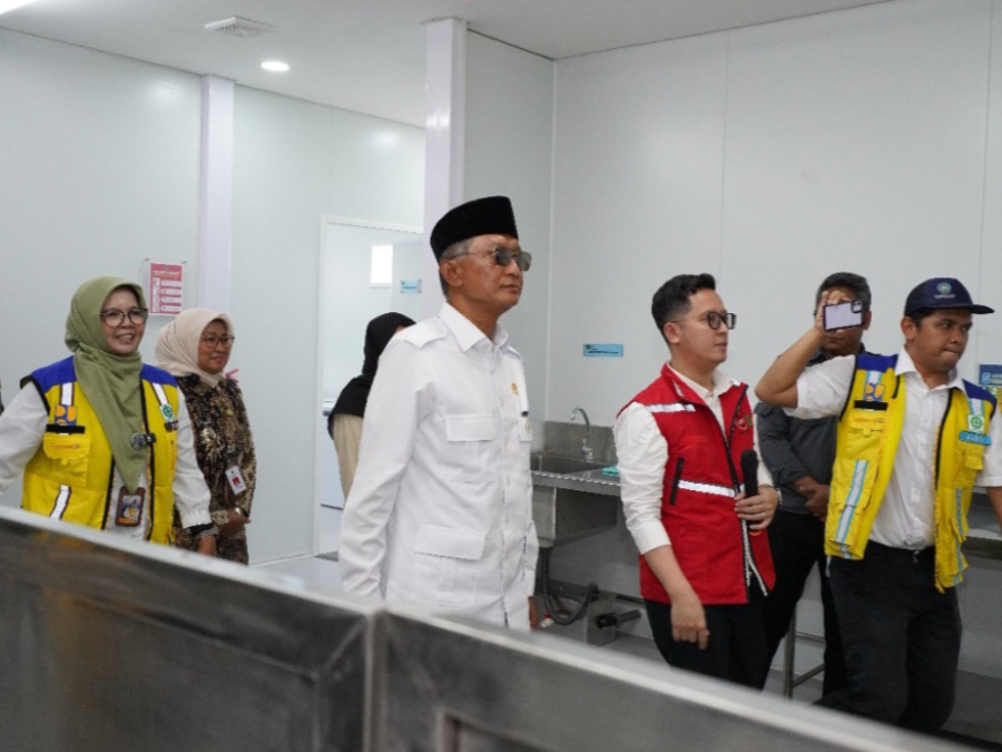 Tinjau Dapur Percontohan MBG di Kebumen, Menteri PU Dorong Standarisasi Nasional “Dapur Terbaik untuk Gizi Terbaik”
