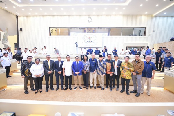 Direktur Jenderal Prasarana Strategis (Dirjen PS) Ibu Maulidya Indah Junica menerima kunjungan Mr. Cristian Aedo, the World Bank’s Practice Manager for Education in East Asia and the Pacific